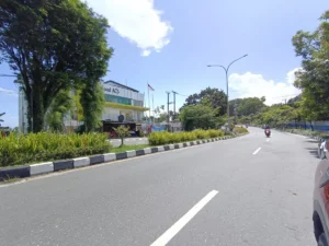 Jalan Marsma R Iswahyudi Balikpapan yang masuk wilayah Kelurahan Sungai Nangka (Foto : Lamudi)