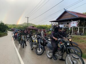 Satuan Brimob Polda Kaltim menggelar patroli bersama jajaran TNI. (Foto : Polda Kaltim)