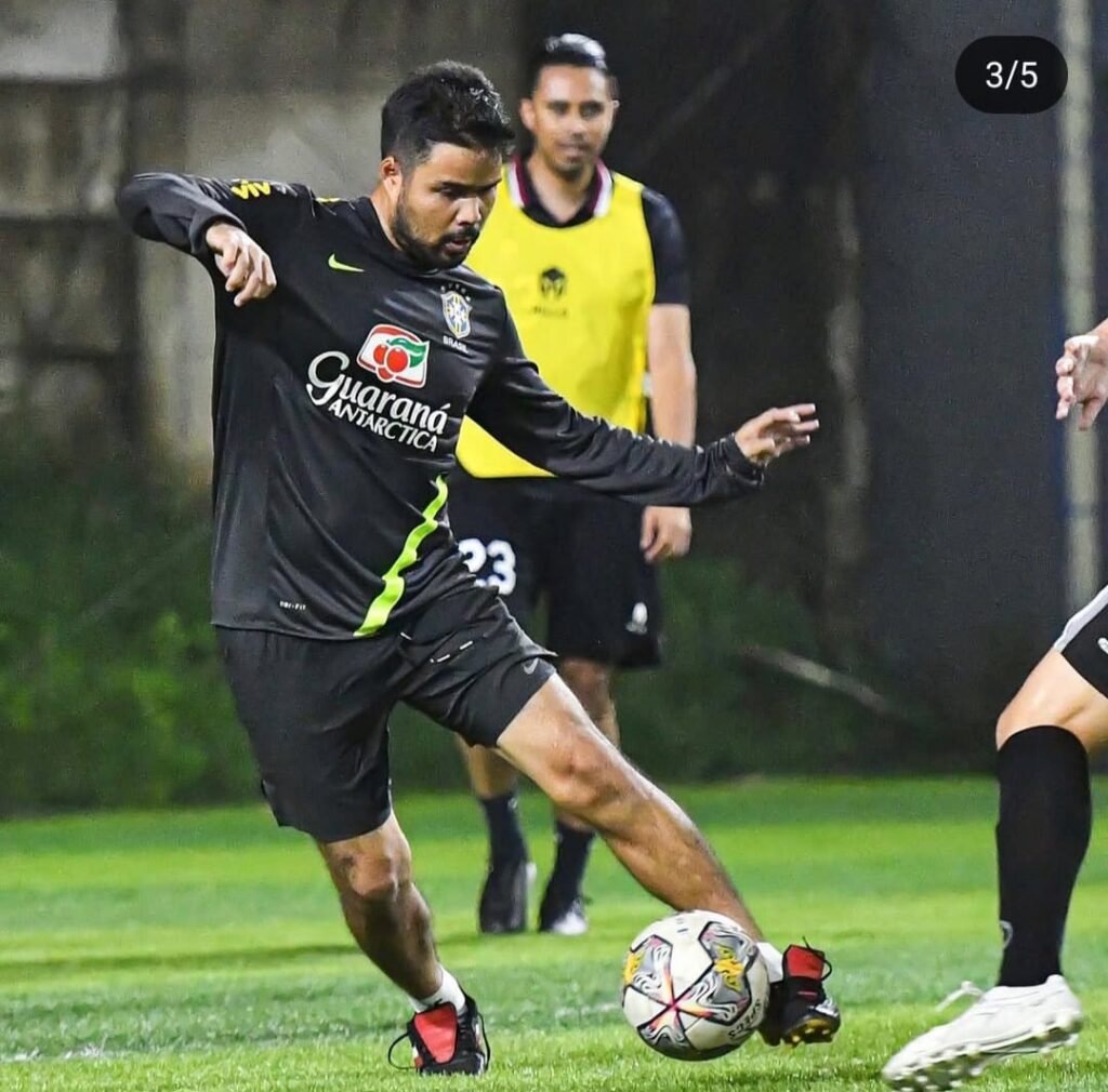 𝐑𝐢𝐲𝐚𝐧𝐝𝐢 𝐑𝐚𝐦𝐚𝐝𝐡𝐚𝐧𝐚 𝐏𝐮𝐭𝐫𝐚 saat berlatih (Foto : Dok. Pribadi)