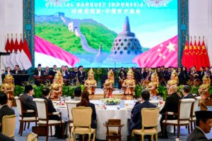 Jamuan santap resmi diselenggarakan Presiden Republik Indonesia Prabowo Subianto untuk menyambut kunjungan resmi Premier RRT Li Qiang di Istana Negara Jakarta, Minggu, 25 Mei 2025. (Foto: BPMI Setpres)