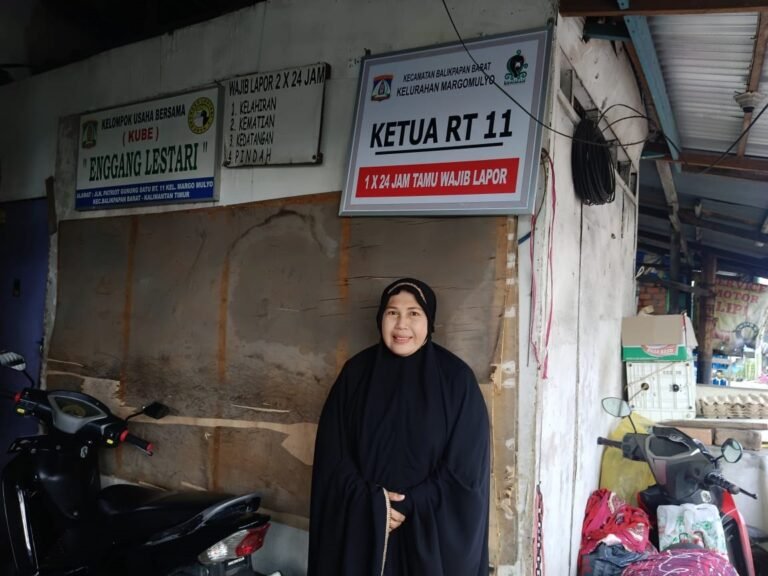 Rt 11 Riyatmi
