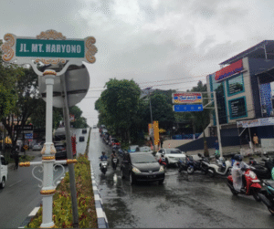 antre bbm di Mt Haryono balikpapan