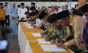 Penyerahan program unggulan Gubernur Rudy Mas’ud dan Wakil Gubernur (Wagub) Seno Aji tersebut dilakukan di GOR Kadrie Oening Samarinda, Rabu (25/6/2025).
