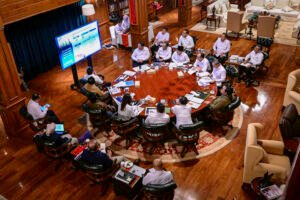 Presiden Prabowo Subianto menggelar pertemuan terbatas di kediaman pribadinya di Hambalang, Kabupaten Bogor, Jawa Barat, pada Senin, 23 Juni 2025. (Foto: BPMI Setpres)