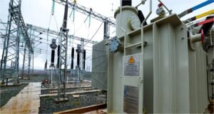 Panel listrik PLTS