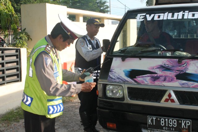 Razia lalu lintas di Balikpapan (foto : Dinas Perhubungan Balikpapan)