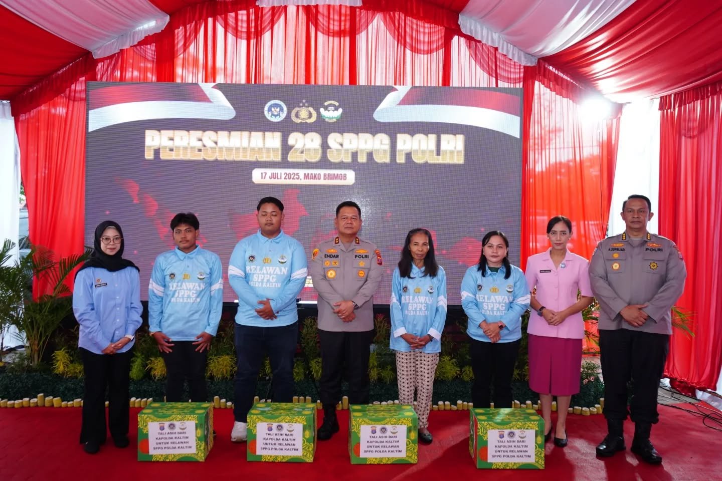 Kapolri Jenderal Polisi Listyo Sigit Prabowo, meresmikan SPPG secara serentak di 11 Polda di seluruh Indonesia, pada Kamis (17/7). (foto : Polda Kaltim)