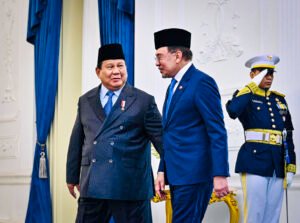 Presiden Prabowo Subianto menyambut kunjungan Perdana Menteri (PM) Malaysia, Dato’ Seri Anwar Ibrahim, di Istana Merdeka, Jakarta, pada Selasa, 29 Juli 2025. (Foto: BPMI Setpres)