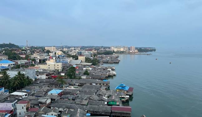 Balikpapan dari atas (foto : Johan/istimewa)