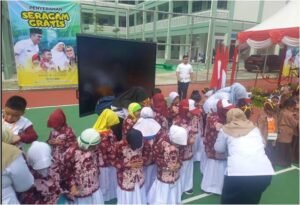 Seragam gratis