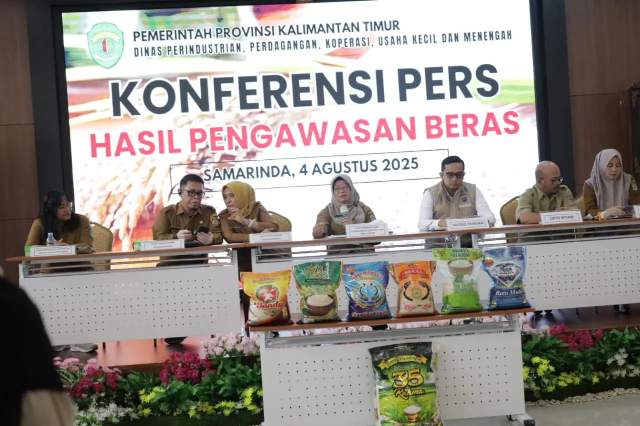 Hasil Uji Laboratorium DPPKUKM Kaltim : Sejumlah Beras Premium Tak Sesuai Standar (foto : Pemprov Kaltim)