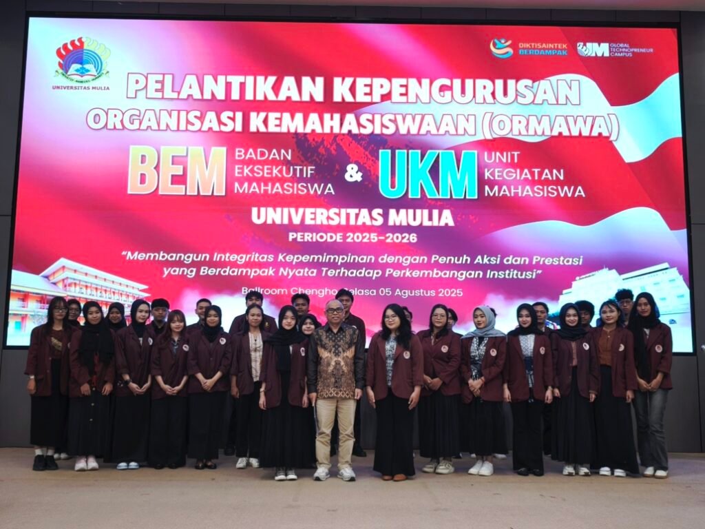 Pelantikan kepengurusan Badan Eksekutif Mahasiswa (BEM) dan Unit Kegiatan Mahasiswa (UKM) yang berlangsung di Ballroom Cheng Hoo , Selasa 5 Agustus 2025 (Humas Universitas Mulia)