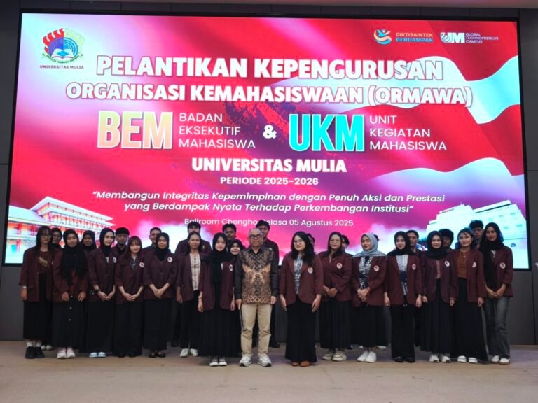Pelantikan kepengurusan Badan Eksekutif Mahasiswa (BEM) dan Unit Kegiatan Mahasiswa (UKM) yang berlangsung di Ballroom Cheng Hoo , Selasa 5 Agustus 2025 (Humas Universitas Mulia)