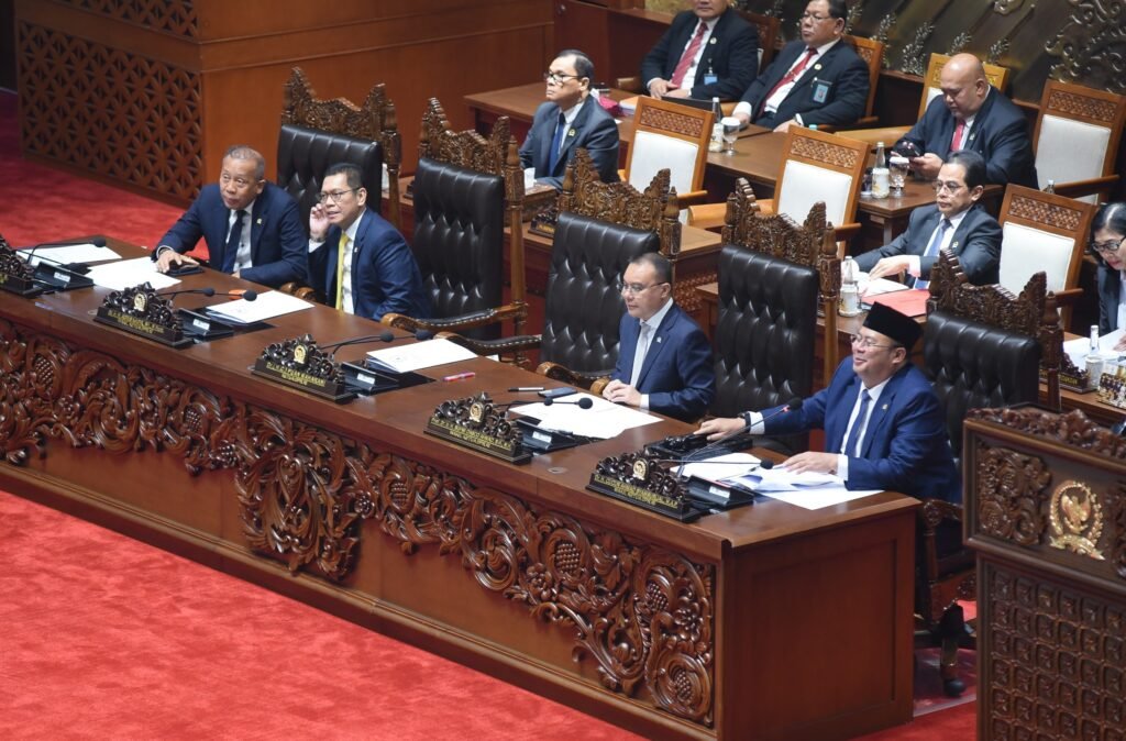 Delapan Fraksi DPR Setuju Hentikan Tunjangan, Respons Tuntutan Mahasiswa dan Publik