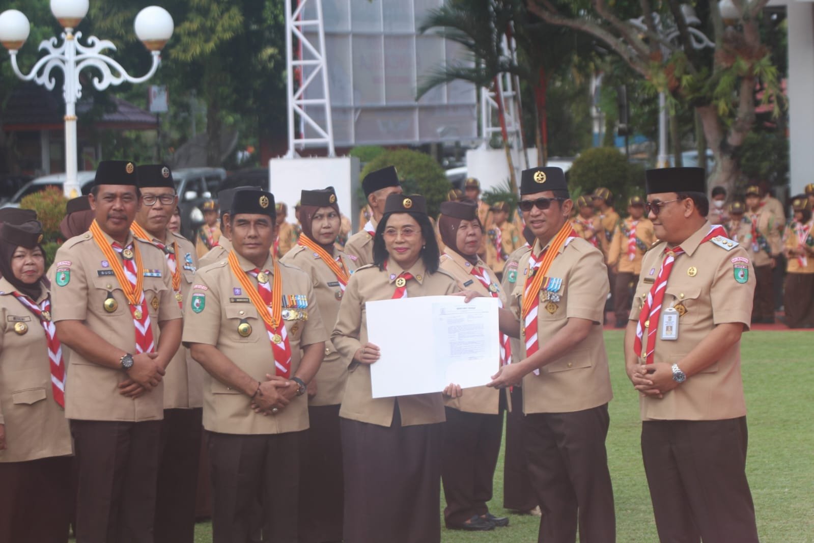 Wali Kota Balikpapan Rahmad MAs'ud saat menghibahkan lahan strategis seluas lebih dari 25 hektare di Kilometer 13 kepada Kwartir Cabang (Kwarcab) Pramuka / Smartrt.news