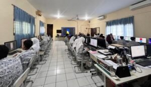 Pelatihan Desain User Interface (UI) Menggunakan Figma yang menyasar siswa SMP Negeri 7 Balikpapan (foto : Universitas Mulia)