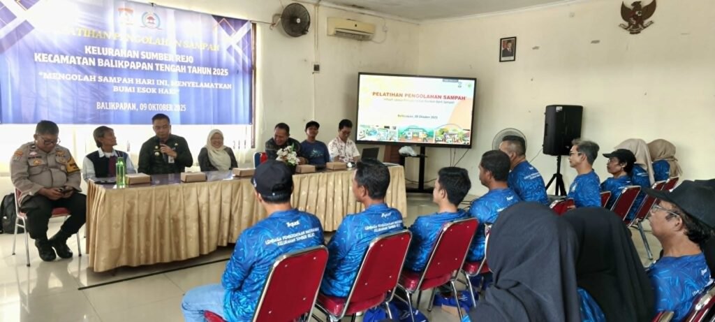 Enam RT di Sumber Rejo Balikpapan Dapat Pelatihan Daur Ulang Bernilai Ekonomi
